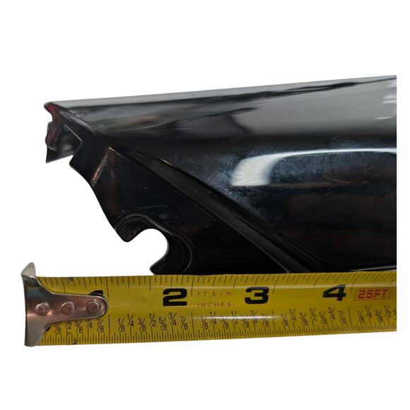 Gledewen Windshield Trim Molding – LH Rubber Edge - Picture 3 of 6